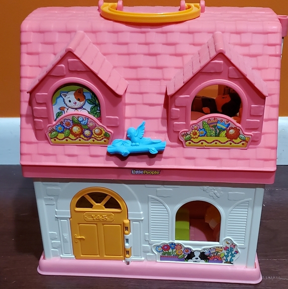 little people surprise and sounds home